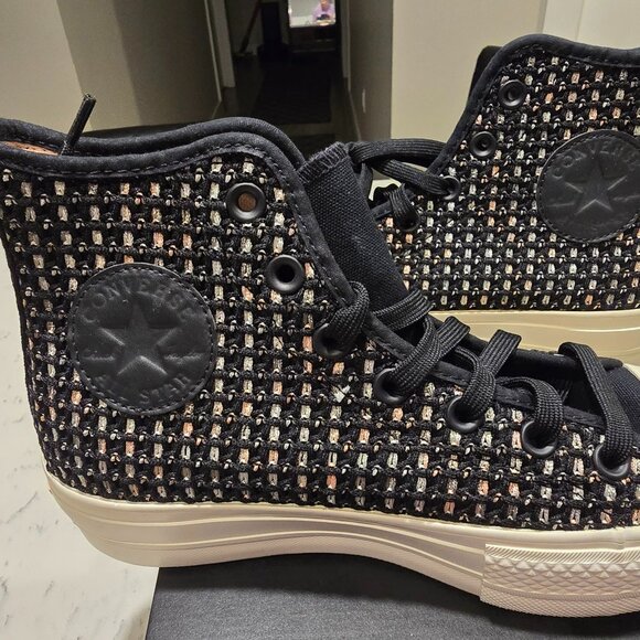 NEW Converse Chuck Taylor All Star Lift Platform Crochet Women's Size 7 NEW - Picture 1 of 13